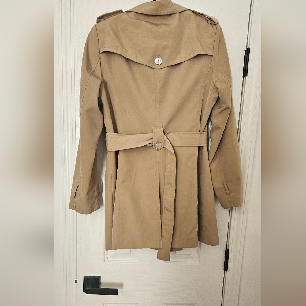 Calvin Klein Double-Breasted Tan Trench Coat with Belt - Picture 2 of 3